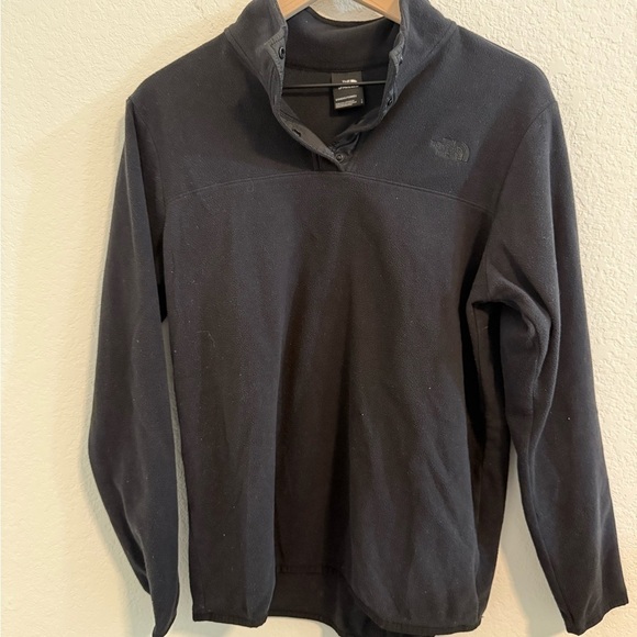 The North Face Sweaters - The North Face // EUC Women’s Black Sweater